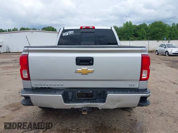 2016 Chevrolet Silverado 1500 LTZ z VIN 3GCUKSEC5GG264816, wystawiony jako IAAI lot #42344166 z przebiegiem 338 247 mil mil oraz . Historia ofert i sprzedaży dostępna na DreamBid. Obrazek 18.