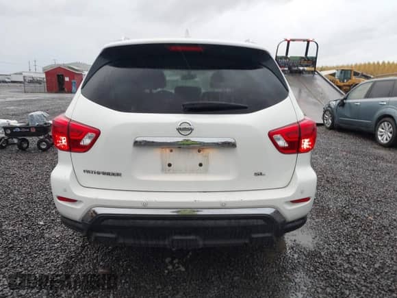 2020 Nissan Pathfinder SL z VIN 5N1DR2CN1LC603919, wystawiony jako IAAI lot #40834376 z przebiegiem 84 726 mil mil oraz . Historia ofert i sprzedaży dostępna na DreamBid. Obrazek 17.