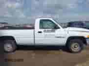 2001 Dodge 1500 Work Special z VIN 1B7HC16XX1S194904, wystawiony jako IAAI lot #41870605 z przebiegiem 134 884 mil mil oraz . Historia ofert i sprzedaży dostępna na DreamBid. Obrazek 13.