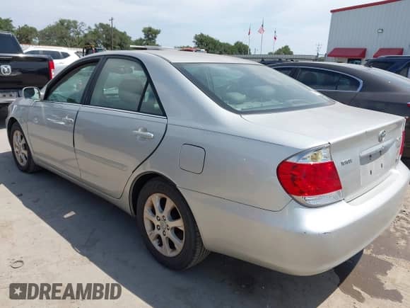 2005 Toyota Camry LE с VIN 4T1BF30K25U606910, выставлен на аукционе IAAI как лот 42322892 с пробегом 144 835 миль миль и . История ставок и продаж доступна на DreamBid. Изображение 3.