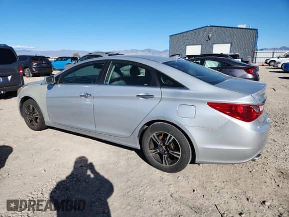 2012 Hyundai Sonata SE с VIN 5NPEC4AC7CH330013, выставлен на аукционе Copart как лот 87467895 с пробегом 171 492 миль миль и Чистый • Clean title. История ставок и продаж доступна на DreamBid. Изображение 2.