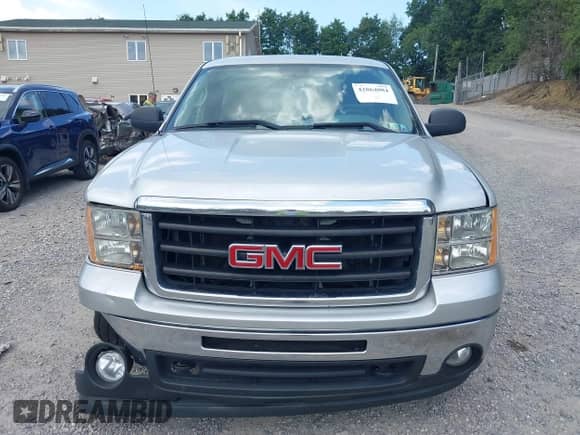 2011 GMC Sierra 1500 Work Truck z VIN 1GTN2TEA3BZ254142, wystawiony jako IAAI lot #42864084 z przebiegiem 138 305 mil mil oraz . Historia ofert i sprzedaży dostępna na DreamBid. Obrazek 12.