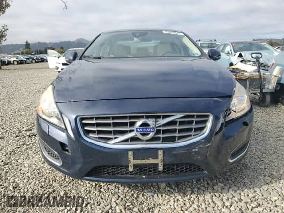 2013 Volvo S60 T5 с VIN YV1612FH2D2179677, выставлен на аукционе Copart как лот 89829675 с пробегом 104 140 миль миль и Списание • Salvage title. История ставок и продаж доступна на DreamBid. Изображение 5.