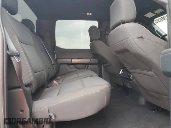 2023 Ford F-150 XL z VIN 1FTFW1E53PFB57421, wystawiony jako Copart lot #70359295 z przebiegiem 65 990 mil mil oraz Szkoda całkowita • Salvage title. Historia ofert i sprzedaży dostępna na DreamBid. Obrazek 10.