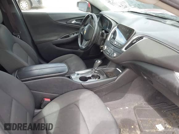 2016 Chevrolet Malibu LT z VIN 1G1ZE5ST7GF284191, wystawiony jako IAAI lot #43045450 z przebiegiem 175 533 mil mil oraz . Historia ofert i sprzedaży dostępna na DreamBid. Obrazek 5.