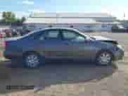 2003 Toyota Camry LE z VIN 4T1BE32K83U787363, wystawiony jako IAAI lot #43317793 z przebiegiem 236 846 mil mil oraz . Historia ofert i sprzedaży dostępna na DreamBid. Obrazek 13.