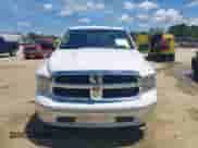 2019 Ram 1500 Tradesman z VIN 3C6RR7KGXKG723179, wystawiony jako IAAI lot #42856742 z przebiegiem Nie podano mil oraz . Historia ofert i sprzedaży dostępna na DreamBid. Obrazek 6.