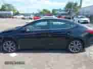 2019 Hyundai Elantra SEL z VIN KMHD84LF7KU862253, wystawiony jako IAAI lot #40206558 z przebiegiem 35 970 mil mil oraz . Historia ofert i sprzedaży dostępna na DreamBid. Obrazek 15.