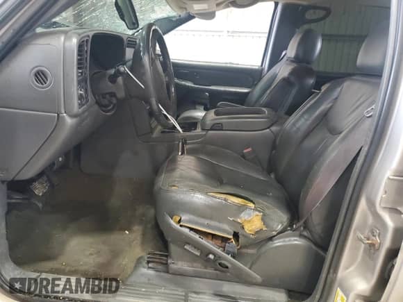 2006 Chevrolet Silverado 1500 LT3 z VIN 2GCEK13T561192377, wystawiony jako Copart lot #81331635 z przebiegiem 306 551 mil mil oraz Szkoda całkowita • Salvage title. Historia ofert i sprzedaży dostępna na DreamBid. Obrazek 7.