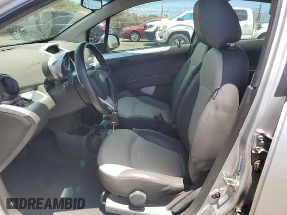 2015 Chevrolet Spark LT z VIN KL8CF6S93FC714523, wystawiony jako Copart lot #67986345 z przebiegiem 103 291 mil mil oraz Nie do naprawy • Non repairable. Historia ofert i sprzedaży dostępna na DreamBid. Obrazek 7.