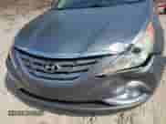 2011 Hyundai Sonata SE z VIN 5NPEC4AC1BH039960, wystawiony jako IAAI lot #42927360 z przebiegiem 154 321 mil mil oraz . Historia ofert i sprzedaży dostępna na DreamBid. Obrazek 15.