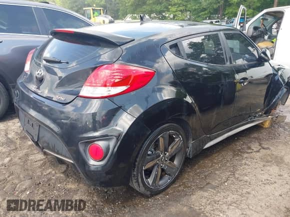 2013 Hyundai Veloster Turbo с VIN KMHTC6AE5DU143733, выставлен на аукционе IAAI как лот 42116317 с пробегом 116 155 миль миль и . История ставок и продаж доступна на DreamBid. Изображение 4.