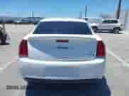 2017 Chrysler 300 S с VIN 2C3CCABG4HH664771, выставлен на аукционе IAAI как лот 42692209 с пробегом 128 994 миль миль и . История ставок и продаж доступна на DreamBid. Изображение 17.