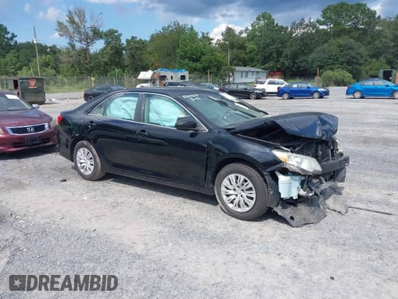 2012 Toyota Camry L z VIN 4T1BF1FKXCU532967, wystawiony jako IAAI lot #43080051 z przebiegiem 167 064 mil mil oraz . Historia ofert i sprzedaży dostępna na DreamBid. Obrazek 1.