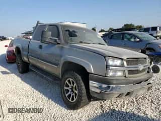 2003 Chevrolet Silverado 2500 LT с VIN 1GCGK29U03Z246895, выставлен на аукционе Copart как лот 74832624 с пробегом 211 411 миль миль и Списание • Salvage title. История ставок и продаж доступна на DreamBid. Изображение 4.