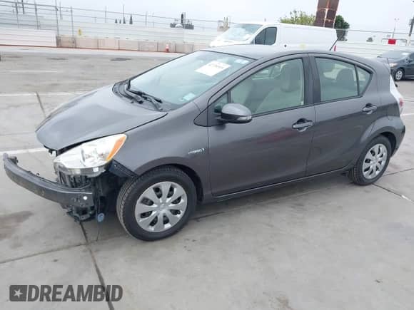 2014 Toyota Prius One z VIN JTDKDTB37E1567670, wystawiony jako IAAI lot #42720319 z przebiegiem 157 601 mil mil oraz . Historia ofert i sprzedaży dostępna na DreamBid. Obrazek 18.