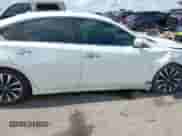 2016 Nissan Altima SV z VIN 1N4AL3AP2GC164275, wystawiony jako IAAI lot #42982169 z przebiegiem 110 577 mil mil oraz . Historia ofert i sprzedaży dostępna na DreamBid. Obrazek 13.