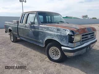 1990 Ford F-150 с VIN 1FTEX15N9LKA67698, выставлен на аукционе IAAI как лот 43471653 с пробегом 68 236 миль миль и . История ставок и продаж доступна на DreamBid. Изображение 1.