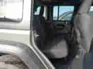 2022 Jeep Wrangler Unlimited Willys z VIN 1C4HJXDN0NW264631, wystawiony jako IAAI lot #41369116 z przebiegiem 41 484 mil mil oraz . Historia ofert i sprzedaży dostępna na DreamBid. Obrazek 8.