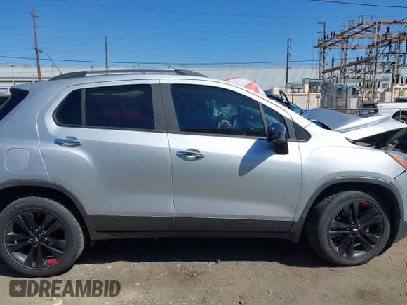 2019 Chevrolet Trax LT с VIN 3GNCJLSB0KL341616, выставлен на аукционе IAAI как лот 43184259 с пробегом 77 944 миль миль и . История ставок и продаж доступна на DreamBid. Изображение 14.