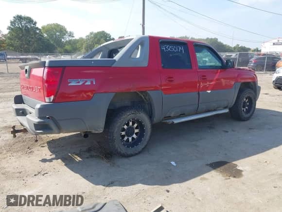 2002 Chevrolet Avalanche с VIN 3GNEK13T32G177241, выставлен на аукционе IAAI как лот 43250174 с пробегом Не указан миль и . История ставок и продаж доступна на DreamBid. Изображение 4.