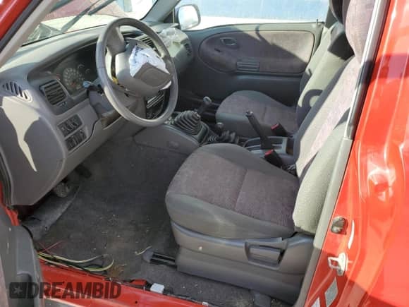 2001 Chevrolet Tracker with VIN 2CNBJ78C616925867, listed as a Copart auction lot 86811305 with Not provided miles and Salvage title. Bid and sale history available at DreamBid. Image 7.