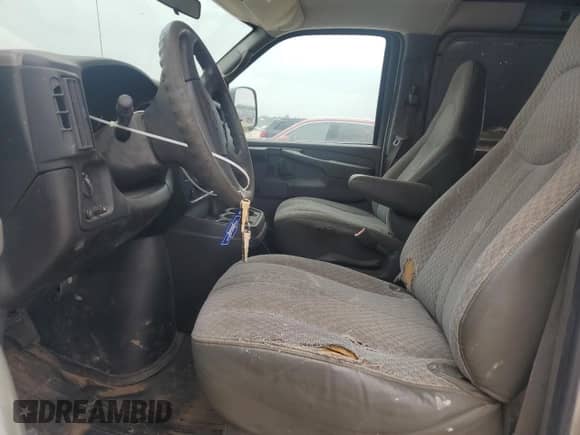 2006 Chevrolet Express Cargo с VIN 1GCFG15X361168736, выставлен на аукционе Copart как лот 51573645 с пробегом 196 134 миль миль и Чистый • Clean title. История ставок и продаж доступна на DreamBid. Изображение 7.