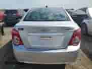 2015 Chevrolet Sonic LS с VIN 1G1JA5SH4F4160328, выставлен на аукционе Copart как лот 81609315 с пробегом 37 610 миль миль и Списание • Salvage title. История ставок и продаж доступна на DreamBid. Изображение 6.