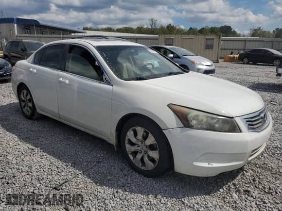 2010 Honda Accord EX with VIN 1HGCP2F71AA143268, listed as a Copart auction lot 82010715 with 137,013 mi miles and Clean title. Bid and sale history available at DreamBid. Image 4.