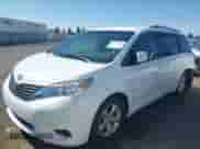 2014 Toyota Sienna LE AAS с VIN 5TDKK3DC0ES455590, выставлен на аукционе IAAI как лот 43379001 с пробегом 140 601 миль миль и . История ставок и продаж доступна на DreamBid. Изображение 14.