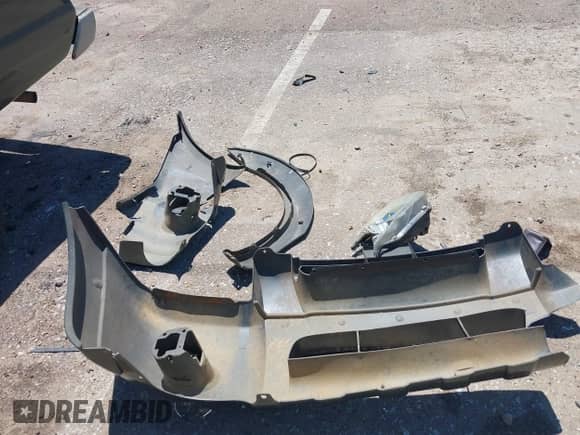 2003 Nissan Frontier XE z VIN 1N6DD26T93C456470, wystawiony jako IAAI lot #39643098 z przebiegiem 237 317 mil mil oraz . Historia ofert i sprzedaży dostępna na DreamBid. Obrazek 12.