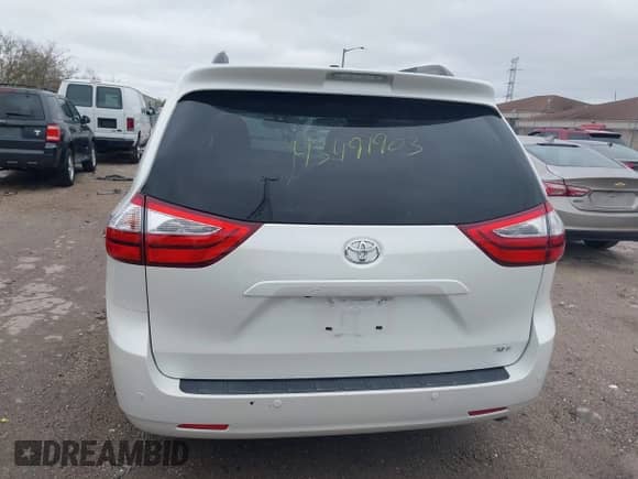 2017 Toyota Sienna XLE Auto Access Seat with VIN 5TDYZ3DCXHS894645, listed as a IAAI auction lot 43491903 with 61,344 mi miles and . Bid and sale history available at DreamBid. Image 16.