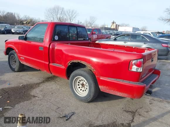 2003 Chevrolet S-10 LS с VIN 1GCCS14X138165310, выставлен на аукционе IAAI как лот 41702094 с пробегом 153 162 миль миль и . История ставок и продаж доступна на DreamBid. Изображение 3.