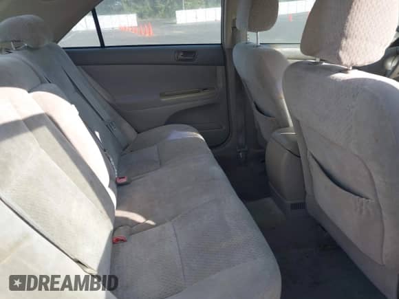 2004 Toyota Camry LE with VIN 4T1BE32K14U324837, listed as a IAAI auction lot 43132115 with 180,230 mi miles and . Bid and sale history available at DreamBid. Image 8.