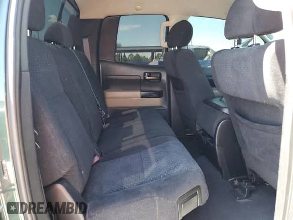 2007 Toyota Tundra SR5 с VIN 5TFSV54177X001805, выставлен на аукционе Copart как лот 82172115 с пробегом 288 794 миль миль и Списание • Salvage title. История ставок и продаж доступна на DreamBid. Изображение 10.