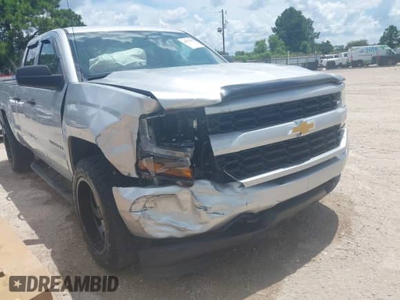 2017 Chevrolet Silverado 1500 Custom с VIN 1GCRCPEC5HZ389879, выставлен на аукционе IAAI как лот 42973352 с пробегом 155 697 миль миль и . История ставок и продаж доступна на DreamBid. Изображение 6.