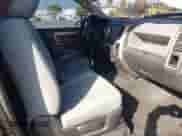 2014 Ram 1500 Express z VIN 3C6JR6ATXEG192303, wystawiony jako IAAI lot #42087281 z przebiegiem 58 597 mil mil oraz . Historia ofert i sprzedaży dostępna na DreamBid. Obrazek 5.