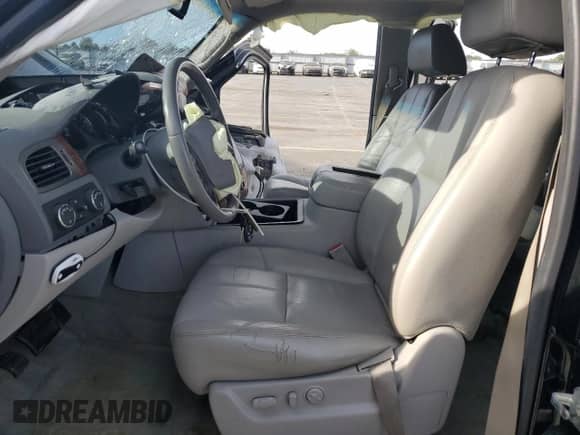 2007 Chevrolet Suburban LT with VIN 3GNFK16337G101218, listed as a Copart auction lot 84414035 with 150,654 mi miles and Salvage title. Bid and sale history available at DreamBid. Image 7.
