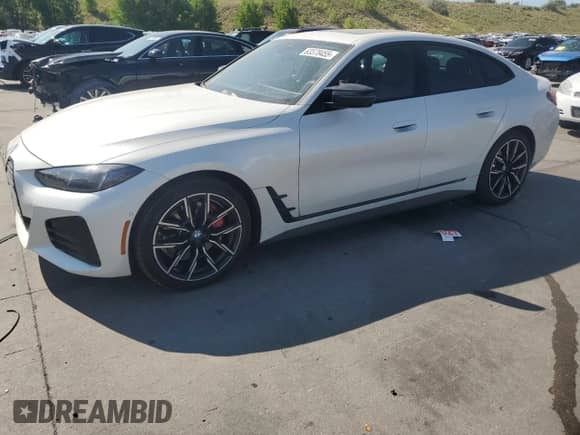 2025 BMW i4 M50 с VIN WBY33HD06SFU12371, выставлен на аукционе Copart как лот 63578455 с пробегом 4 884 миль миль и Списание • Salvage title. История ставок и продаж доступна на DreamBid. Изображение 1.