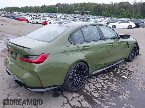 2025 BMW M3 Competition xDrive with VIN WBS33HJ01SFV12263, listed as a IAAI auction lot 42571639 with 187 mi miles and . Bid and sale history available at DreamBid. Image 4.