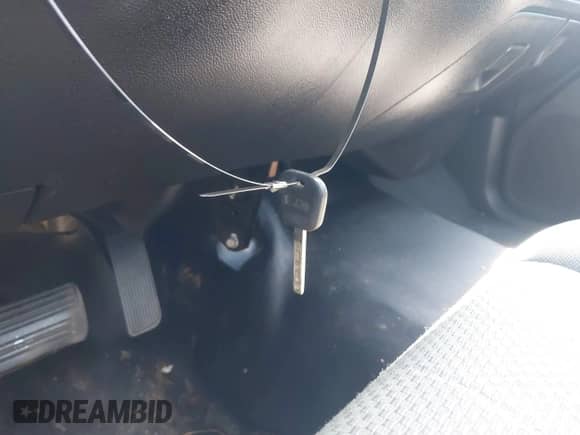 2017 GMC Sierra 1500 with VIN 1GTN1LEC2HZ900431, listed as a IAAI auction lot 42311849 with 172,992 mi miles and . Bid and sale history available at DreamBid. Image 11.