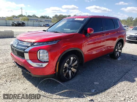 2025 Mitsubishi Outlander SE с VIN JA4J4VA8XSZ016757, выставлен на аукционе Copart как лот 84416195 с пробегом 2 636 миль миль и Списание • Salvage title. История ставок и продаж доступна на DreamBid. Изображение 1.