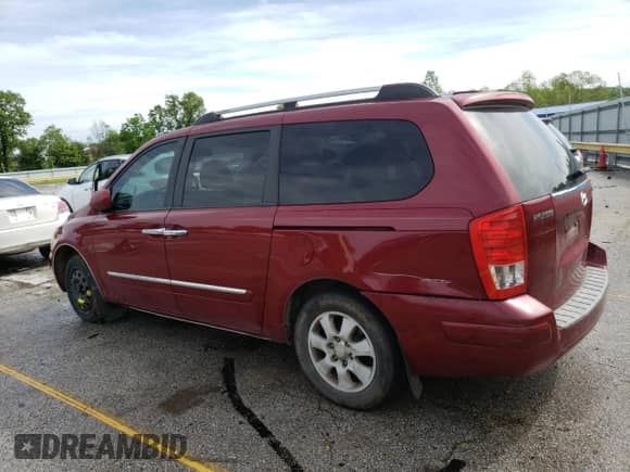 2007 Hyundai Entourage GLS с VIN KNDMC233776012566, выставлен на аукционе Copart как лот 65477123 с пробегом Не указан миль и На запчасти • Non repairable. История ставок и продаж доступна на DreamBid. Изображение 2.