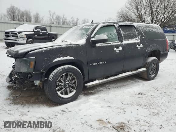 2008 Chevrolet Suburban LTZ with VIN 3GNFK16Y58G195633, listed as a Copart auction lot 43244645 with 201,312 mi miles and Clean title. Bid and sale history available at DreamBid. Image 1.