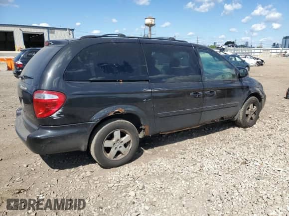 2006 Dodge Grand Caravan SXT with VIN 2D4GP44L96R864262, listed as a Copart auction lot 70596445 with 122,217 mi miles and Salvage title. Bid and sale history available at DreamBid. Image 3.