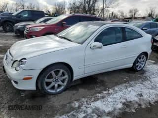 2005 Mercedes-Benz C 320 z VIN WDBRN64JX5A764906, wystawiony jako Copart lot #41567275 z przebiegiem 94 593 mil mil oraz Szkoda całkowita • Salvage title. Historia ofert i sprzedaży dostępna na DreamBid. Obrazek 1.