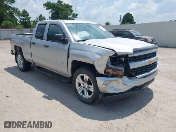 2017 Chevrolet Silverado 1500 Custom с VIN 1GCRCPEC5HZ389879, выставлен на аукционе IAAI как лот 42973352 с пробегом 155 697 миль миль и . История ставок и продаж доступна на DreamBid. Изображение 1.