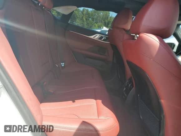 2023 BMW i4 eDrive40 z VIN WBY73AW04PFN68356, wystawiony jako Copart lot #70497945 z przebiegiem 28 545 mil mil oraz Nie do naprawy • Non repairable. Historia ofert i sprzedaży dostępna na DreamBid. Obrazek 10.