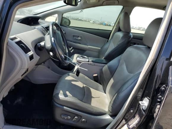 2016 Toyota Prius Two z VIN JTDZN3EU5GJ044022, wystawiony jako Copart lot #70339235 z przebiegiem 310 053 mil mil oraz Szkoda całkowita • Salvage title. Historia ofert i sprzedaży dostępna na DreamBid. Obrazek 7.