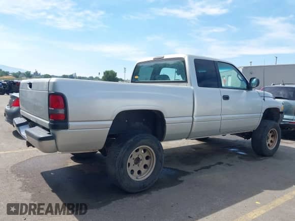 1998 Dodge 1500 with VIN 3B7HF12Y8WM269797, listed as a IAAI auction lot 42852557 with 229,896 mi miles and . Bid and sale history available at DreamBid. Image 14.